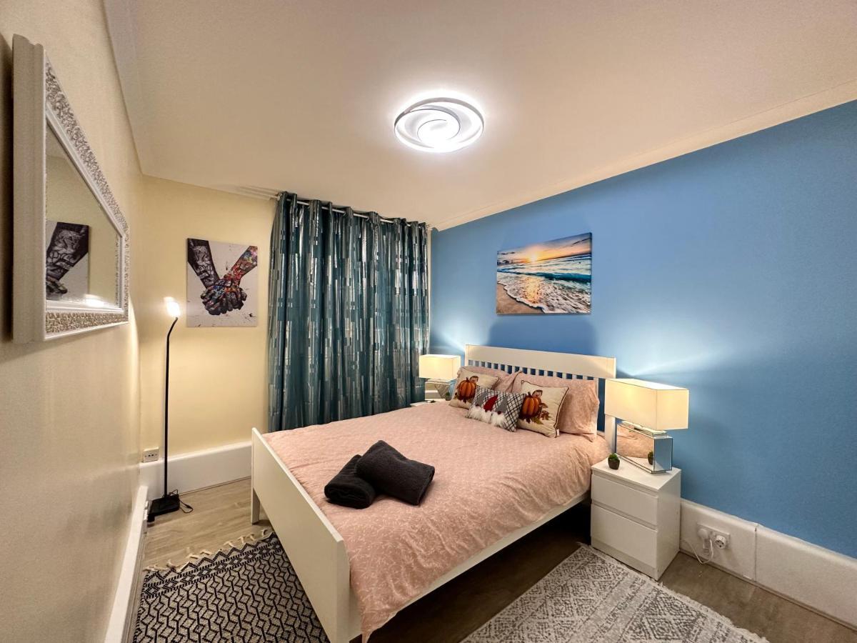 Posh 2-Bedroom, Living Room, Kitchen & 1.5 Bathroom ロンドン エクステリア 写真