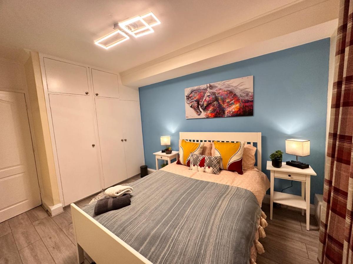 Posh 2-Bedroom, Living Room, Kitchen & 1.5 Bathroom ロンドン エクステリア 写真
