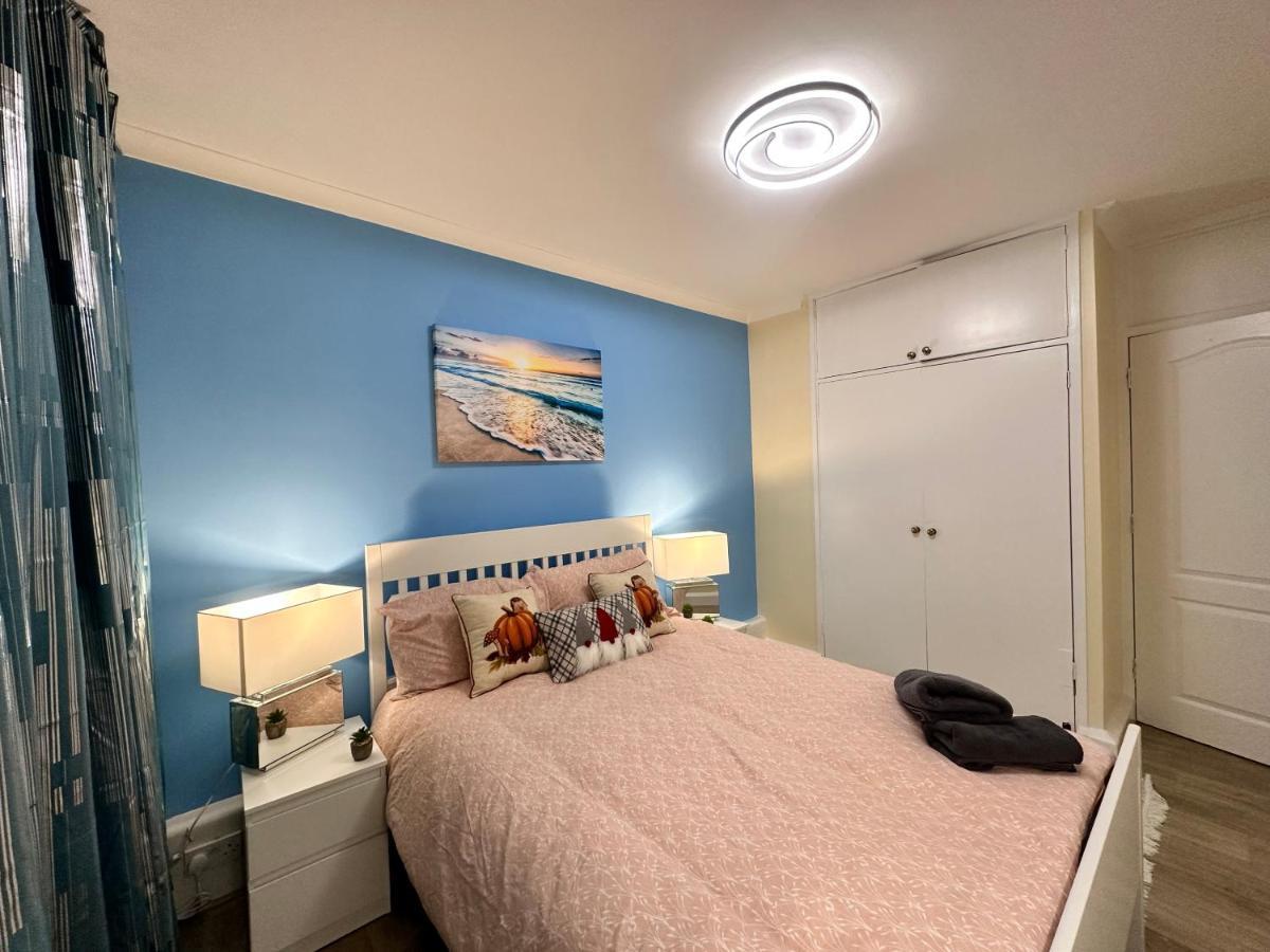 Posh 2-Bedroom, Living Room, Kitchen & 1.5 Bathroom ロンドン エクステリア 写真