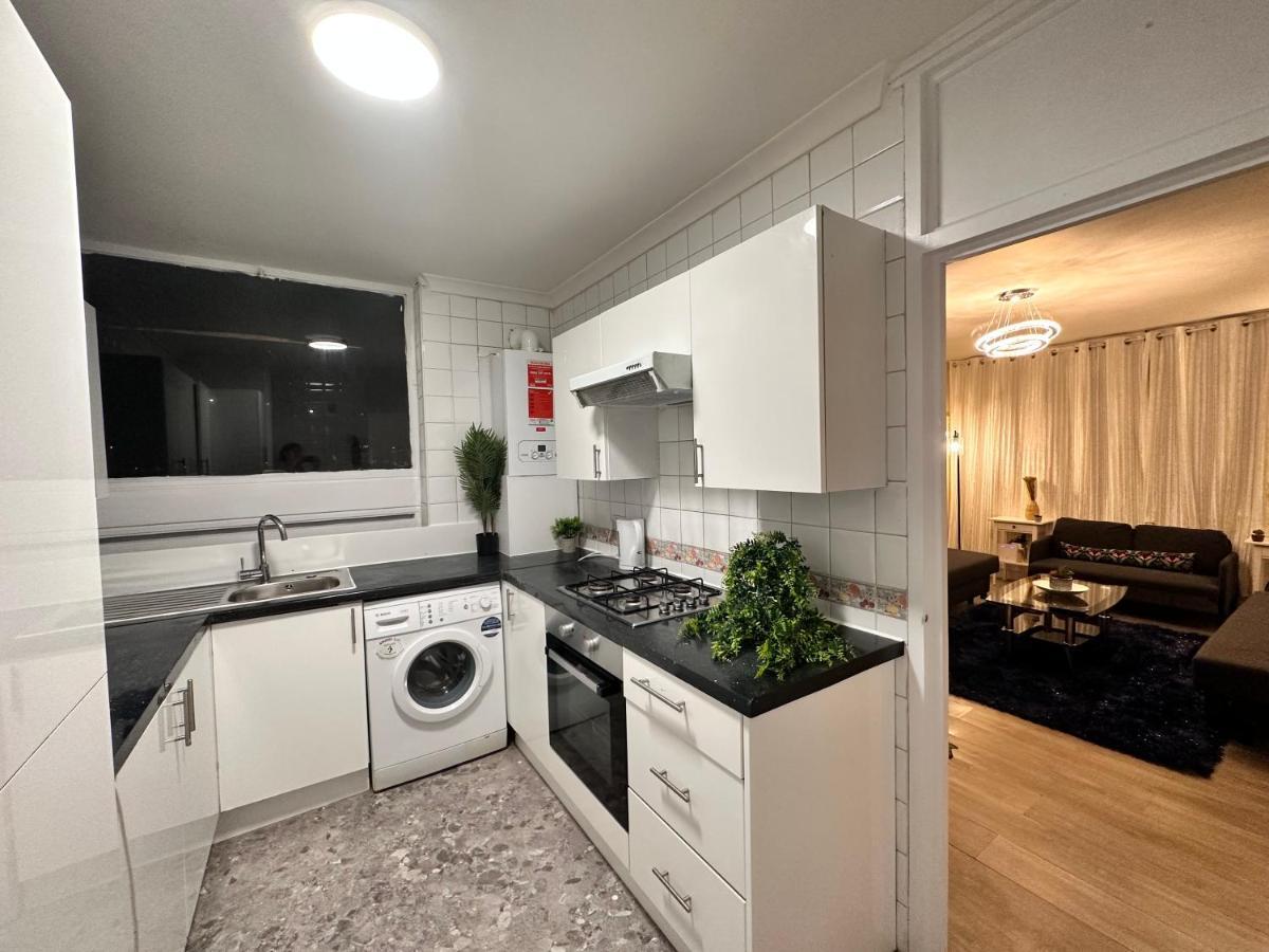 Posh 2-Bedroom, Living Room, Kitchen & 1.5 Bathroom ロンドン エクステリア 写真