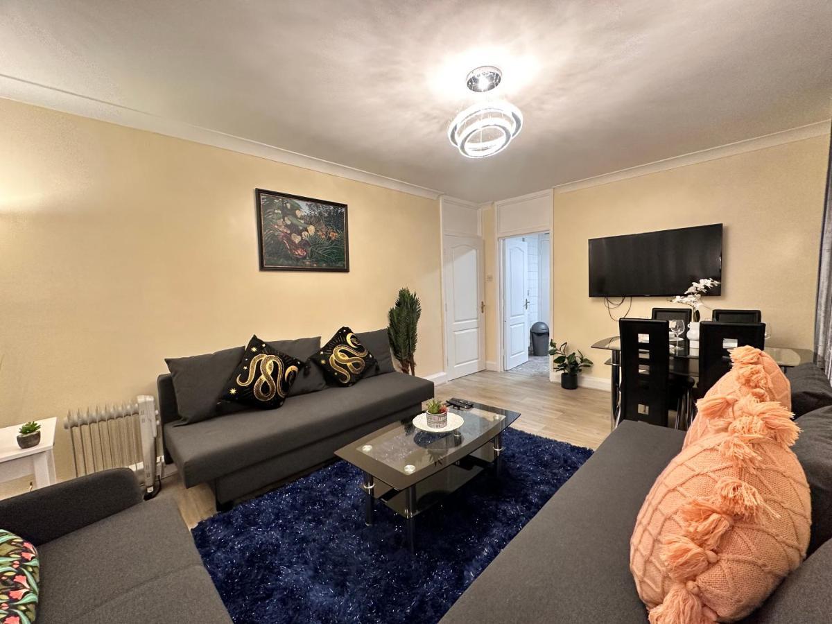 Posh 2-Bedroom, Living Room, Kitchen & 1.5 Bathroom ロンドン エクステリア 写真